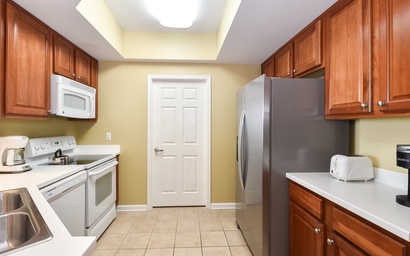 Silver Beach Towers W705 8