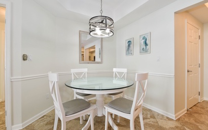 Silver Beach Towers E402 8