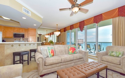 Silver Beach Towers E704