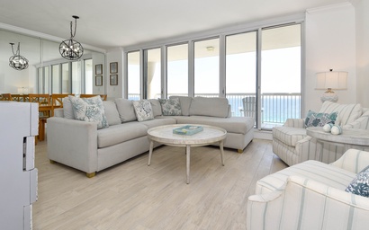 Silver Beach Towers W1404