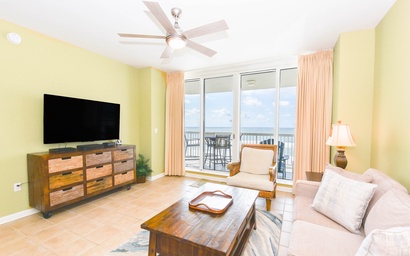 Silver Beach Towers W705 3