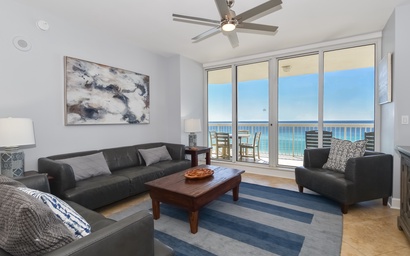 Silver Beach Towers E702