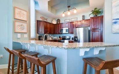 Silver Beach Towers W206 8