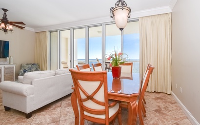 Silver Beach Towers W1703 6