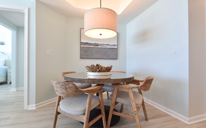 Silver Beach Towers W902 6