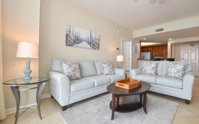 Silver Beach Towers W405