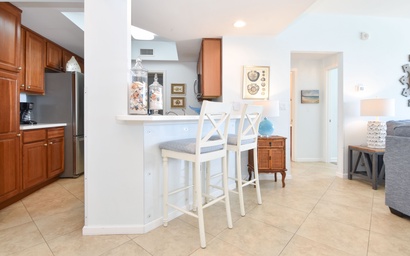 Silver Beach Towers W1202 7