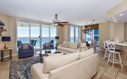 Silver Beach Towers W806