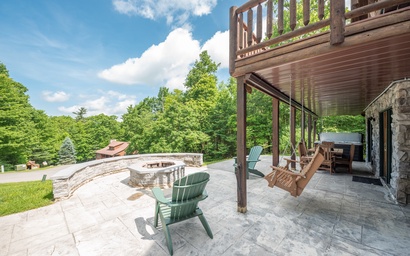 Tipsy Timber Lodge