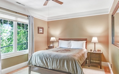Queen Guest Room 2