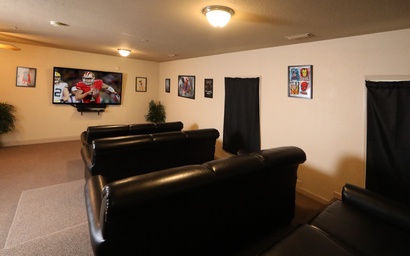 Oak Tree Lodge (#3) 3