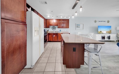 Laketown Wharf 1120 10