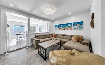 Tiki Palms Paradise 8