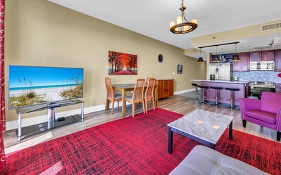 Laketown Wharf 1527 8