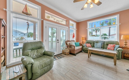 Blue Turtle Beach House 7