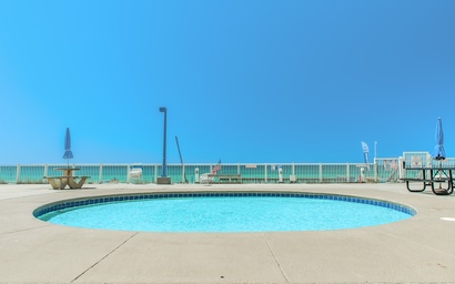 Regency Towers 1212 4