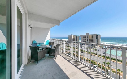 Laketown Wharf 827 - Life's A Beach 2