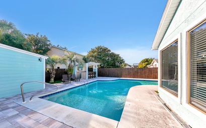 Tiki Palms Paradise 3