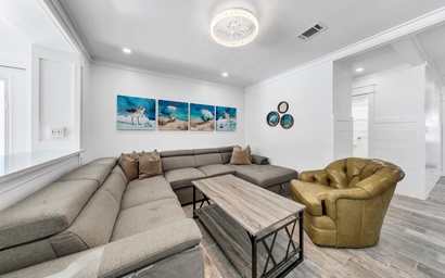 Tiki Palms Paradise 9