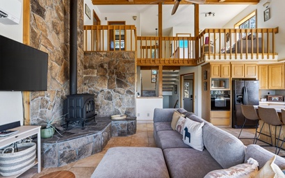 Cascade View Retreat | Mountain Views | Dog Friendly | Family Retreat 2