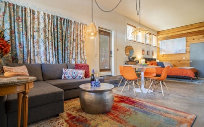 Jefferson Hideaway | Cozy Studio Sisters Retreat | Sleeps 4 3