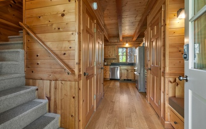 Metolius River Resort Cabin 12 - Fly Fishing & Hiking Retreat 4