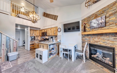Timberbrook | Brian Head Condo Near Navajo Slopes | Pool, Fireplace, Hot Tub