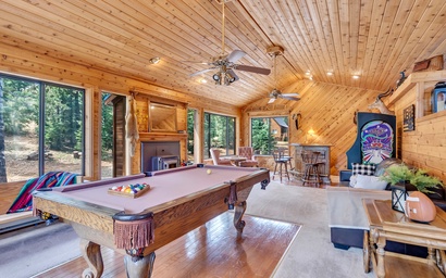 Moonlight Ridge | Duck Creek Village Cabin | Fireplace