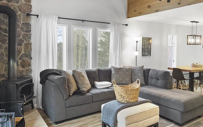 Cedar Village C107 | Great views from condo w/free winter shuttle 5