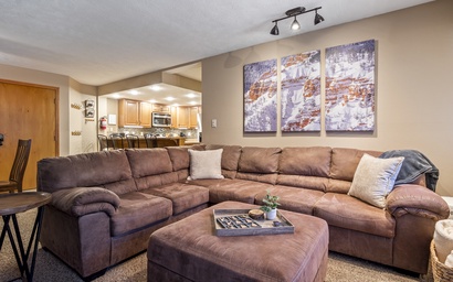 Giant Steps 14 Ski in/out 4