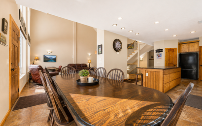 Ridge Top Lodge | Spacious 7BR Retreat near Skiing 5