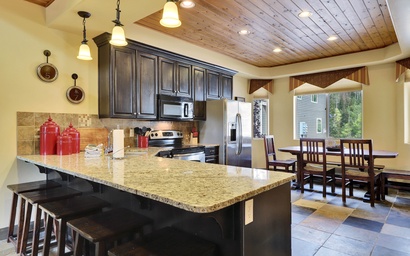 Crooked River 19 | Walk to Lifts + Hot Tub 5