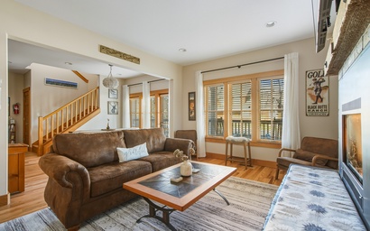 Pine Haven Retreat | Walk to Downtown & Pool 5