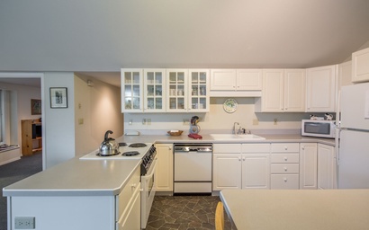 Pine Street Cottage 5