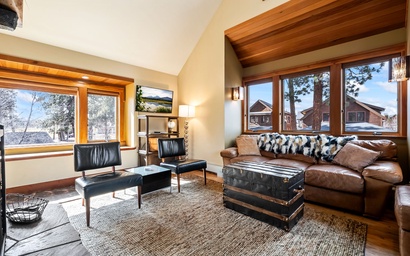 Alpine Modern | Downtown Retreat | Walk to Everything | Sleeps 7 4