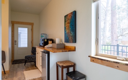 Branch B – Juniper Studio (Downstairs | Sleeps 2) 4