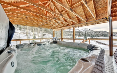 Ski Lee Retreat Brian Head Cabin | Hot Tub