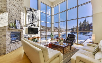 Slopes Loft | Walk to Giant Steps Ski Lifts