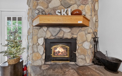 Navajo Slopes Retreat | Ski-In/Ski-Out | Sleeps 10 4