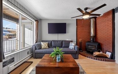 Edelweiss 202 | Ski-In/Ski-Out on Chair 8 | Cozy Condo Sleeps 6 5