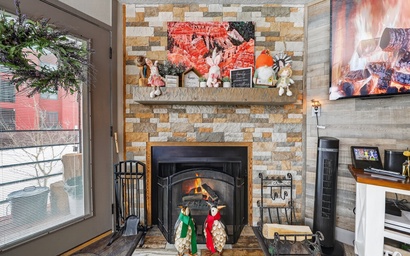 Giant Steps 12 Rustic Retreat ski in/out 5