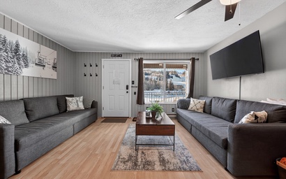 Edelweiss 202 | Ski-In/Ski-Out on Chair 8 | Cozy Condo Sleeps 6 3