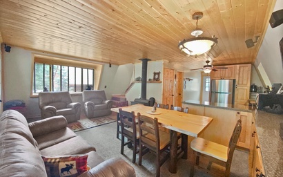 Roos Roost | Spacious 5BR Duck Creek Cabin Near Trails & Parks 2