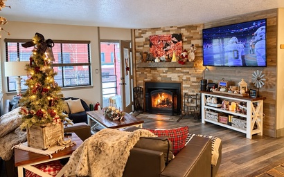 Giant Steps 12 | Giant Steps Ski-Out | Hot Tub + King Suite