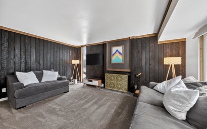 Alpine Getaway Steps from the Slopes