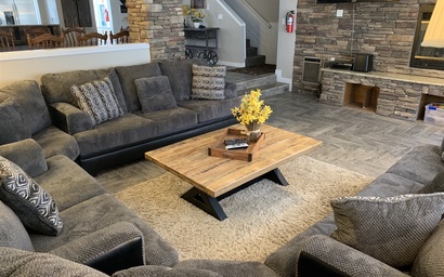 The Villas #11 | Large Condo Near Giant Steps 3