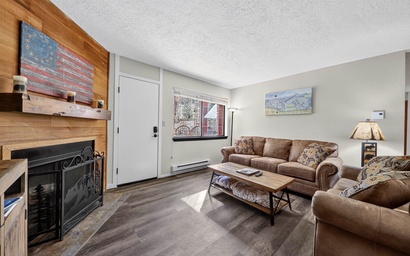 Giant Steps 68 ski in/out 4