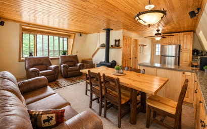 Roos Roost | Spacious 5BR Duck Creek Cabin Near Trails & Parks 2
