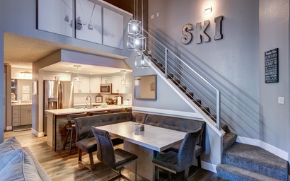 Giant Steps 53 Ski in/out 2