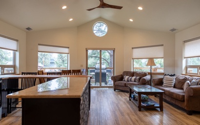 The Branches on Jefferson | Walk Sisters | Sleeps 10 2